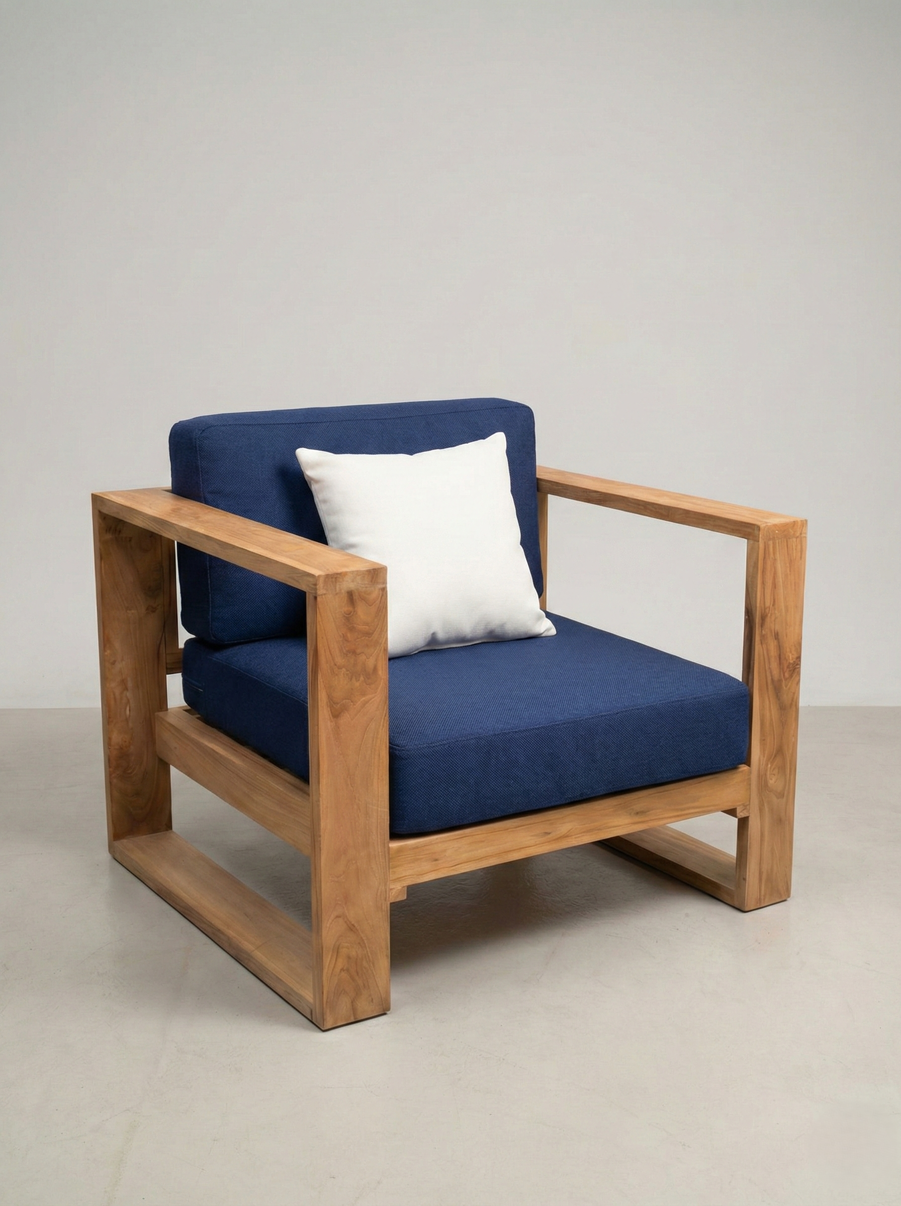 Fauteuil en teck (salon extérieur)