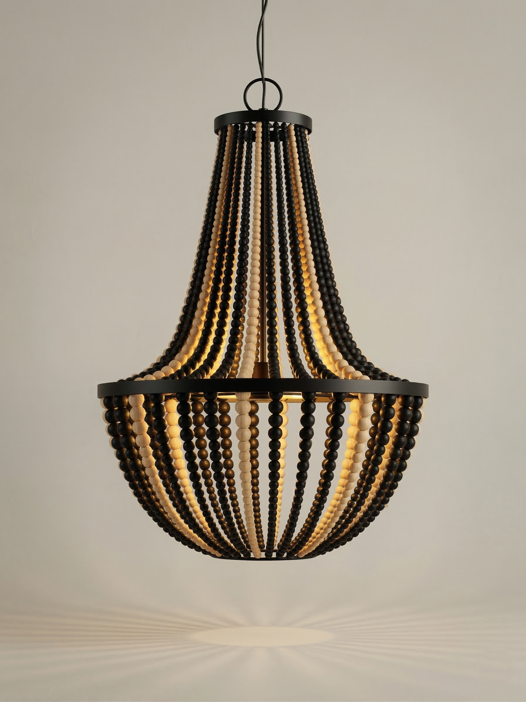Luminaire en perle de bois