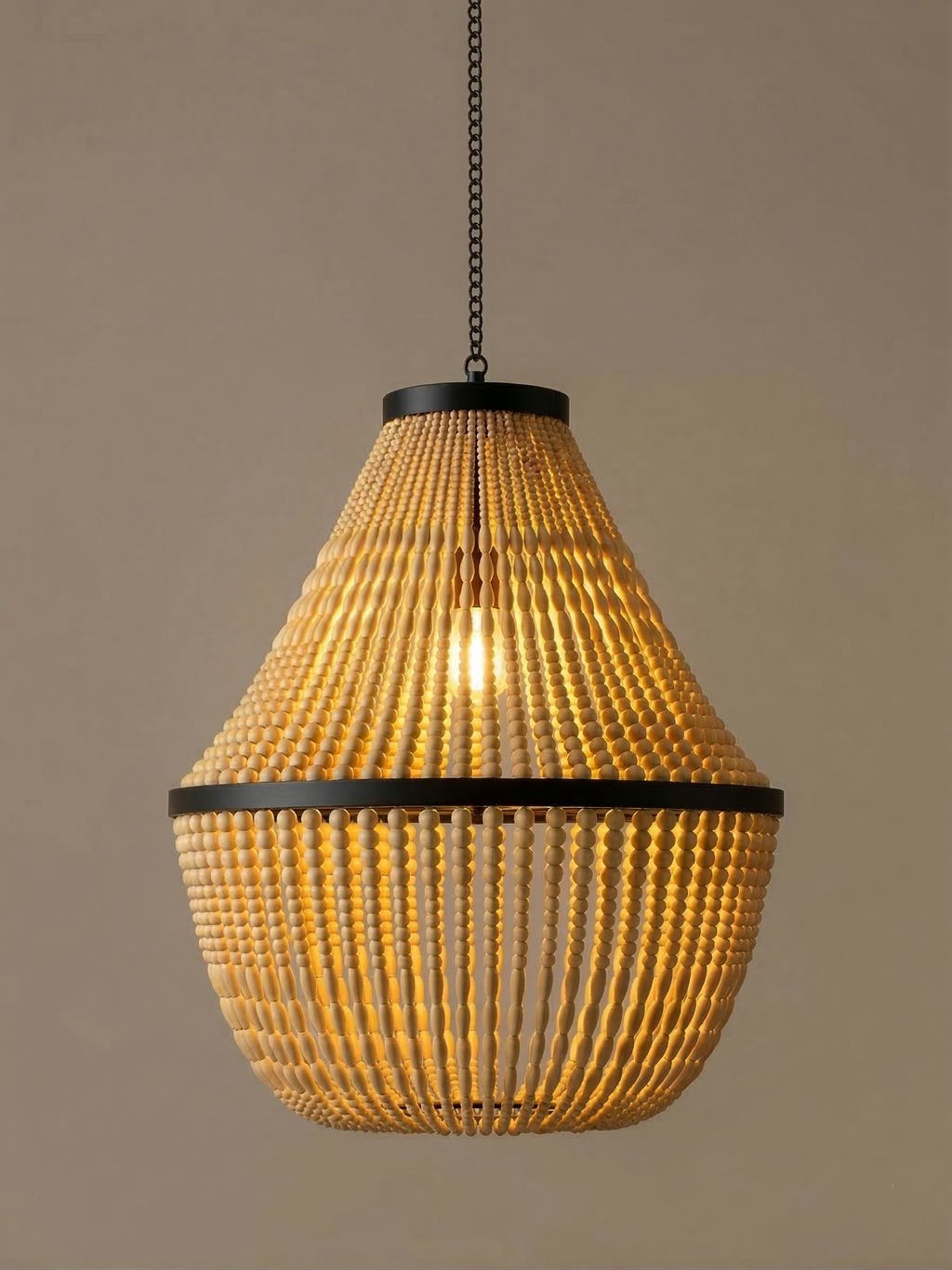 Luminaire en perle de bois
