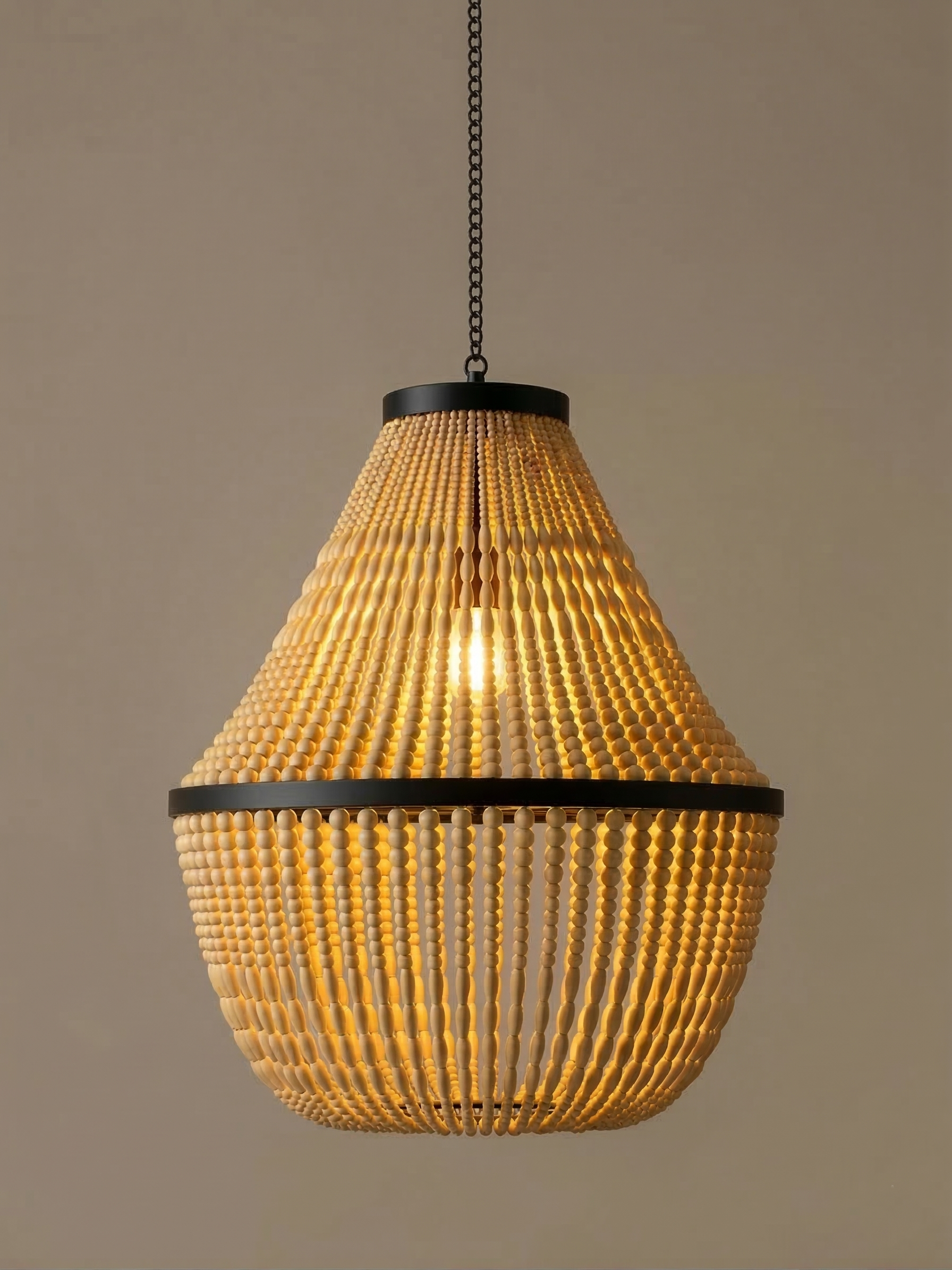 Luminaire en perle de bois